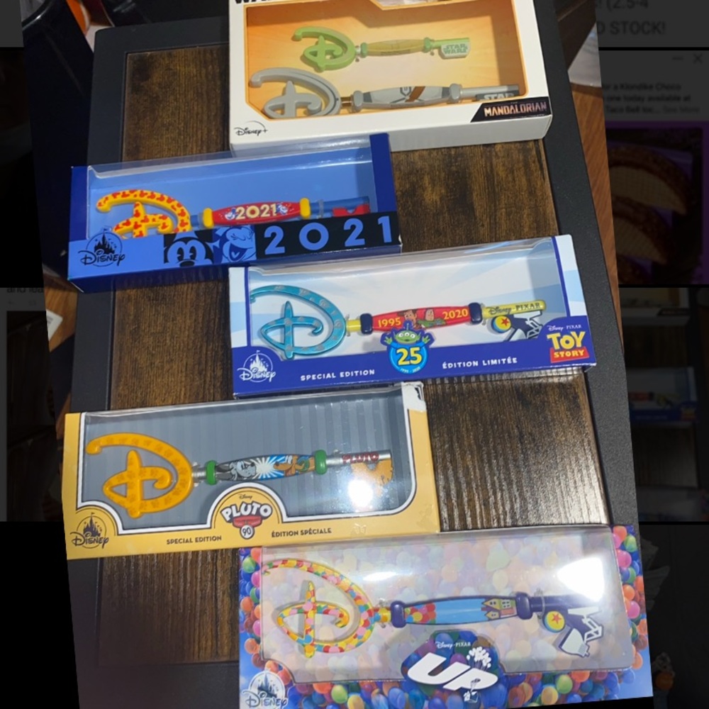 Disney Key Lot of 6, Toy Story,UP, Baby Yoda,Pluto, 2021, Mandalorian